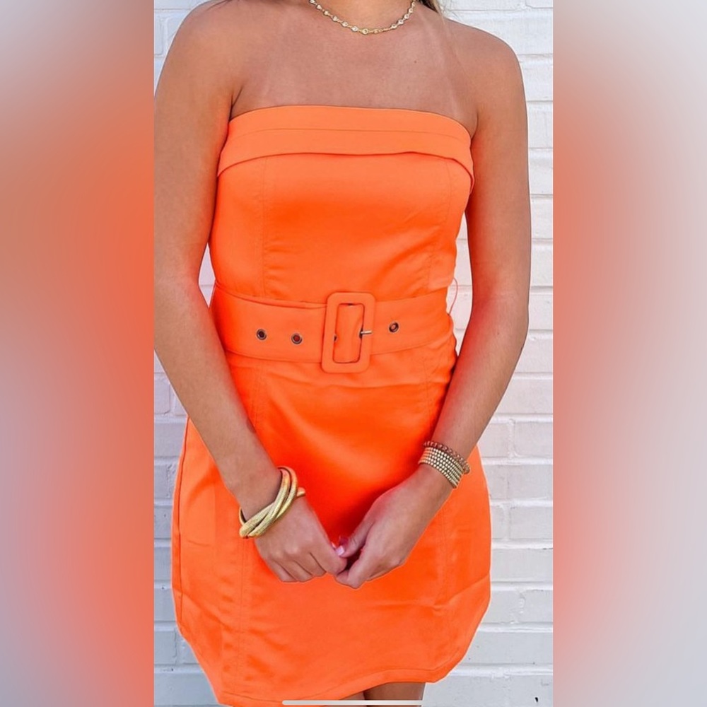 botique dress never worn!